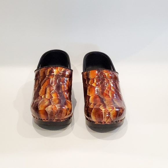 Dansko Womens Tiger Eye Leather Professional Shoes Clogs Size 6.5 - Picture 14 of 16